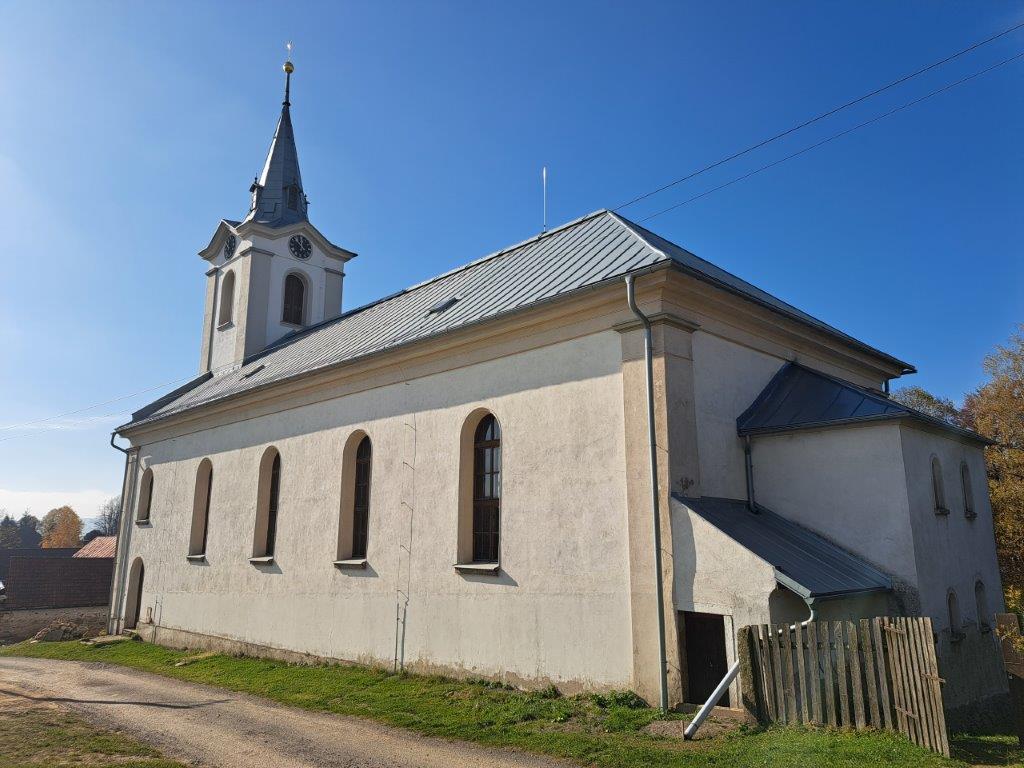 ev. kostel Sněžné - oprava krovu a výměna krytiny hlavní lodi a věže